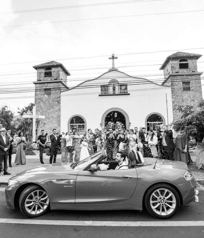 Salida De la Iglesia de los novios