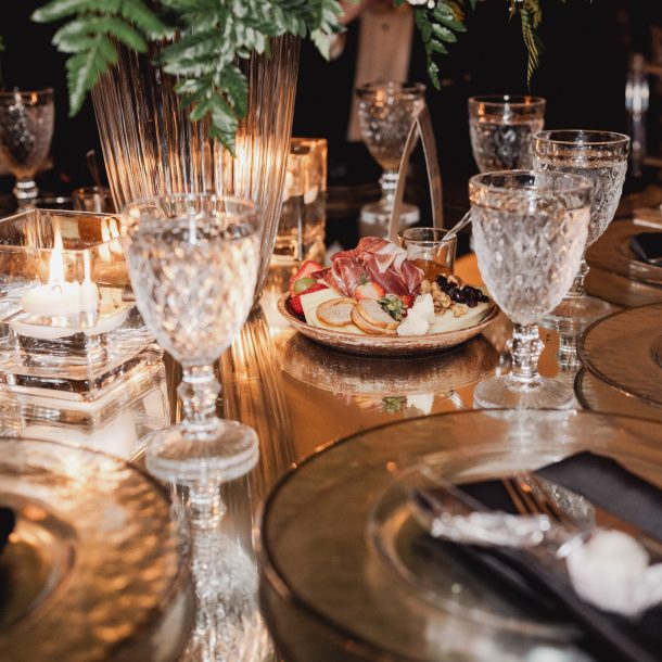 Detalles de la mesa de los invitados